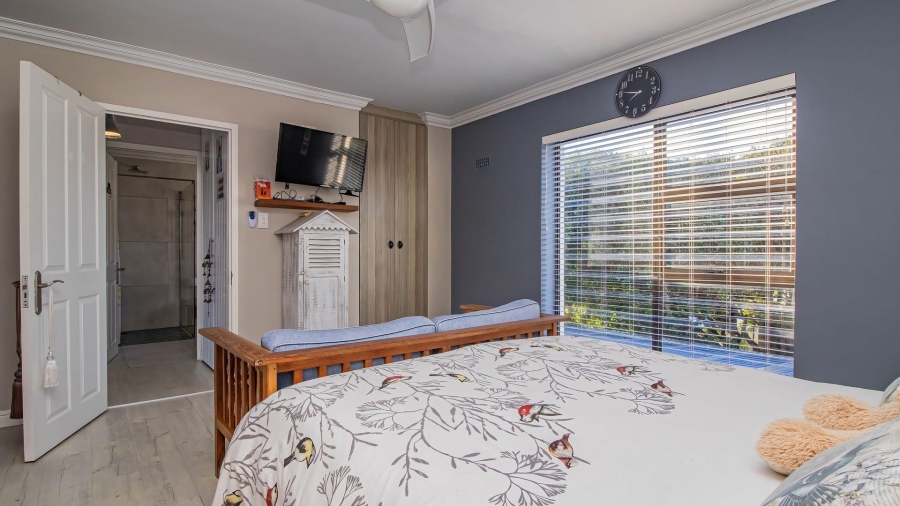 3 Bedroom Property for Sale in De Kelders Western Cape